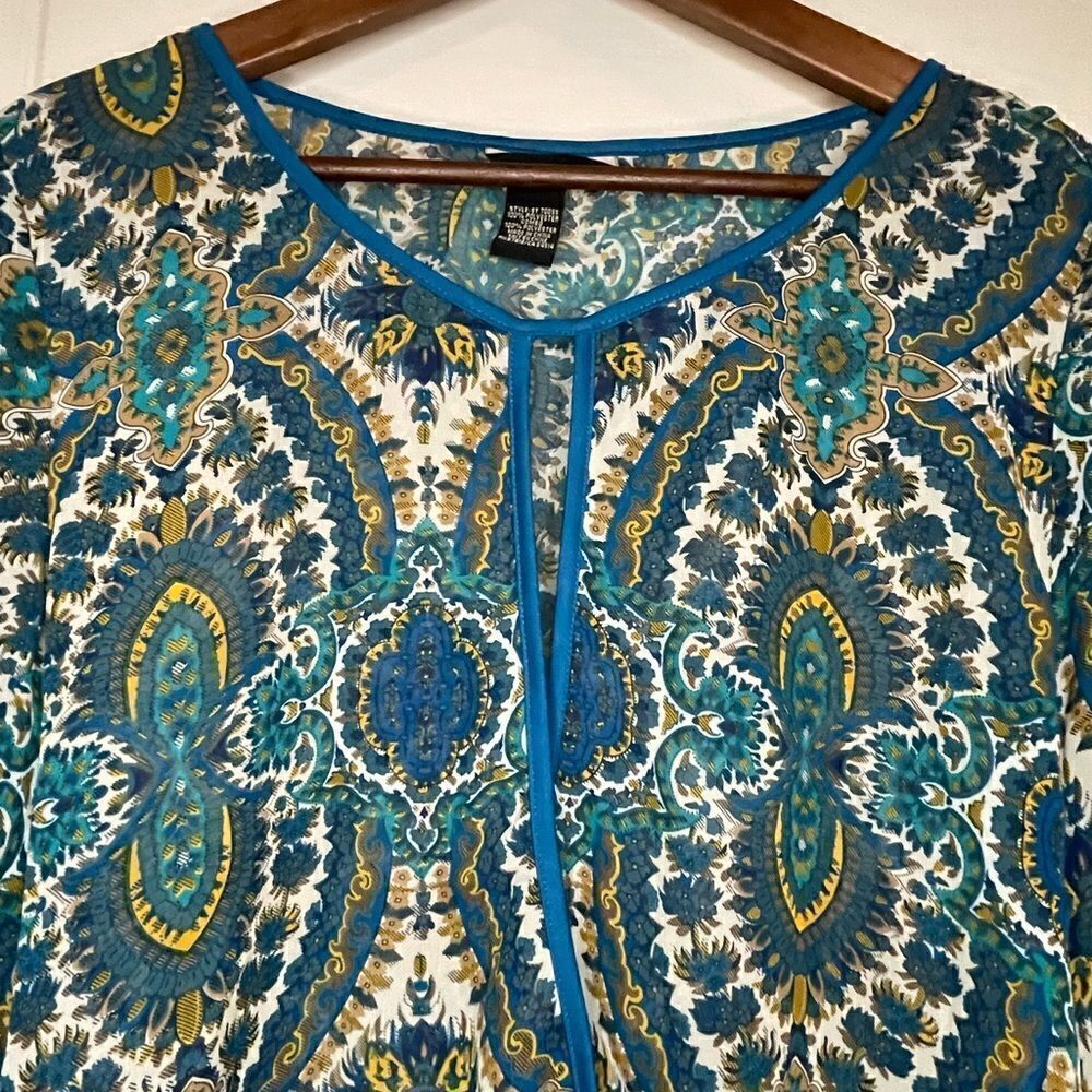 Jules and Leopold Sheer Blue Design Wispy Top w/ Open Keyhole & Bishop Sleeve - Picture 3 of 9